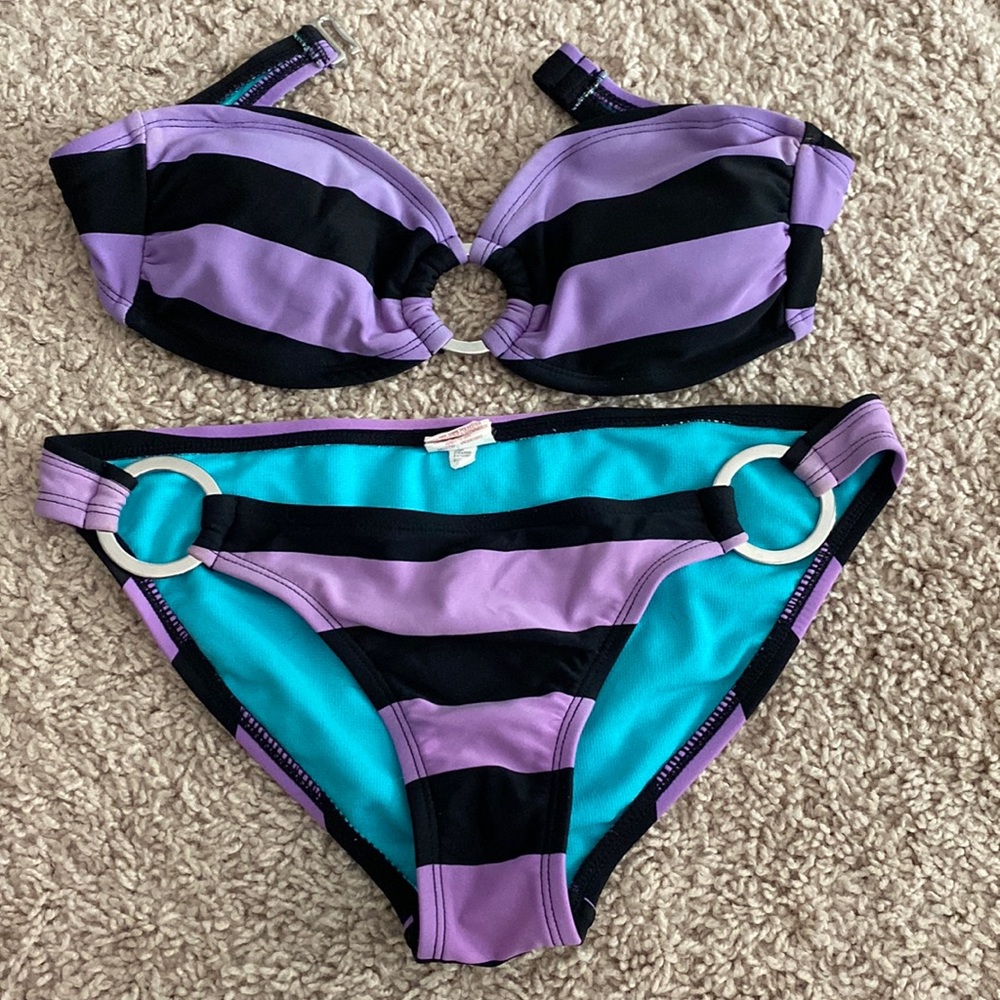 Women’s bathing suit